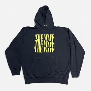 Fanjoy black and yellow the wave fit size medium (width 20/2in, length 26/2in)